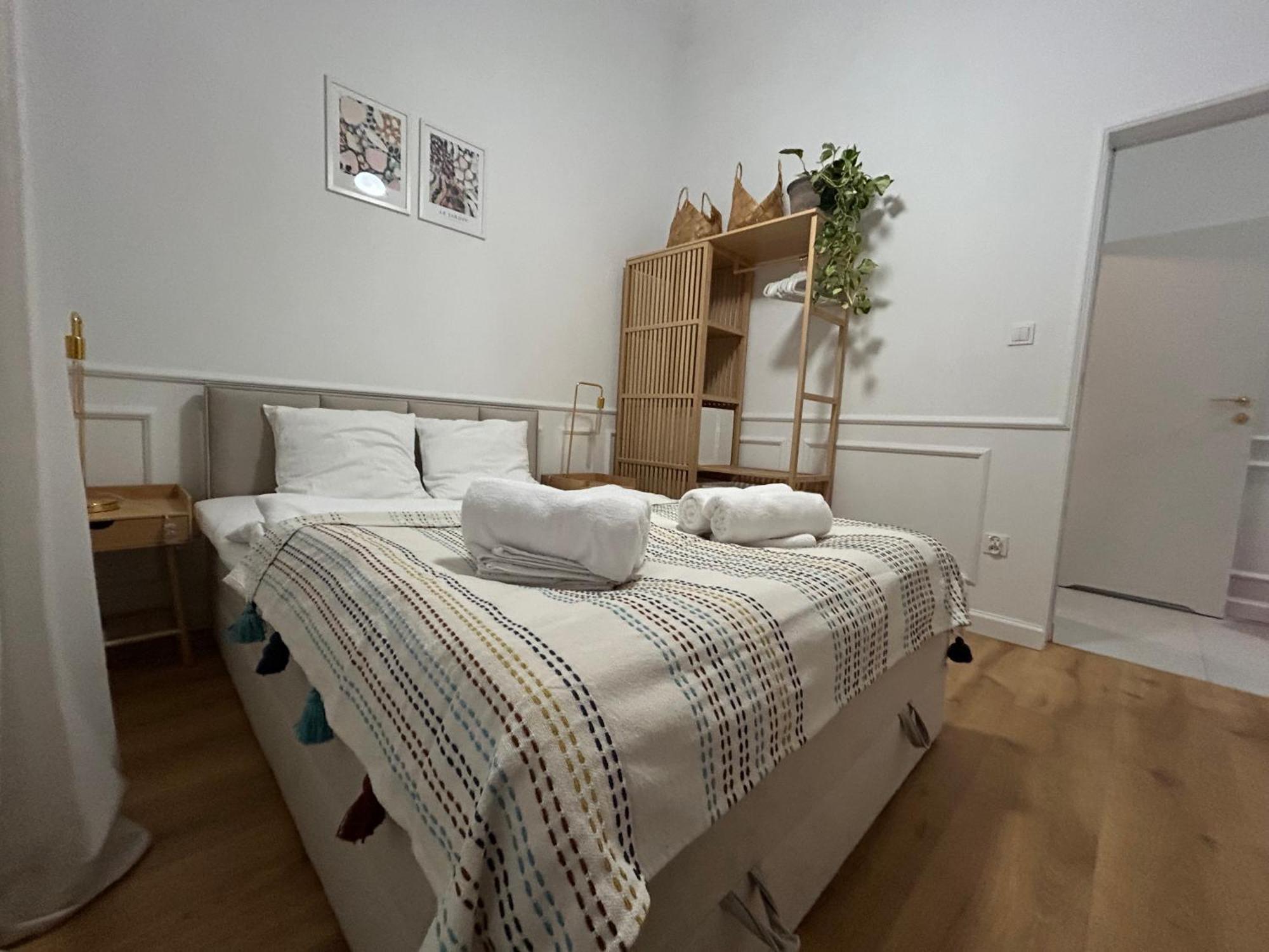 Apartament Przy Bulwarze Breslavia Exterior foto